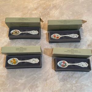 Avon Vintage Porcelain Floral Spoon Collection Set